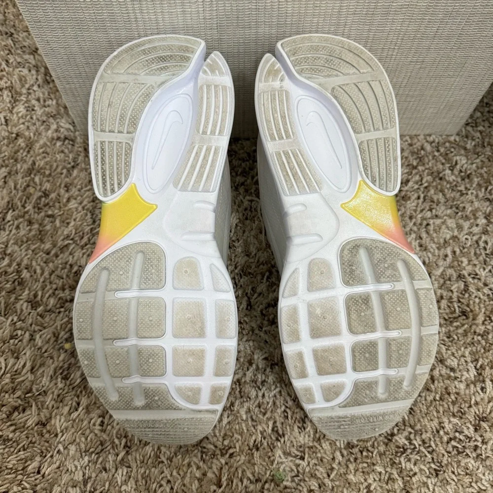 Nike ALPHINA 5000 Low Top Sneakers